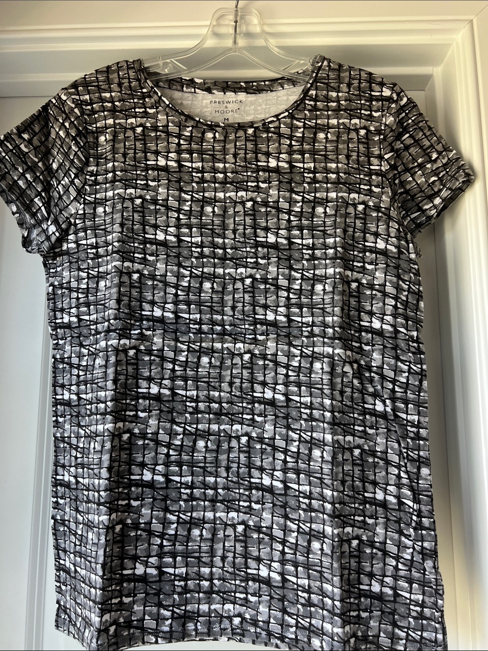 Preswick & Moore Black and White Grid-Print Short Sleeve Tee